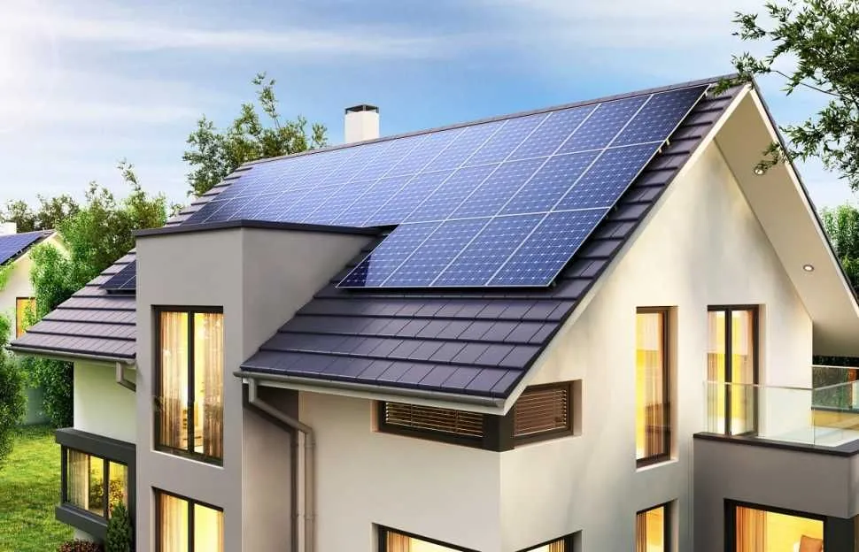 impianto fotovoltaico con batterie e colonnine